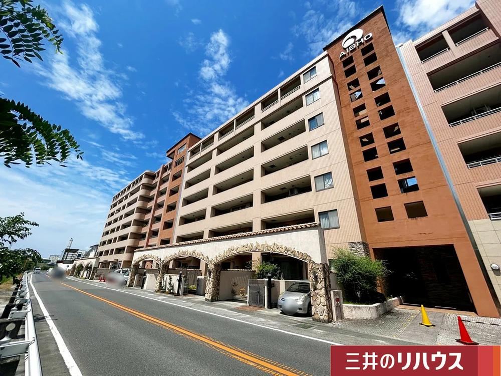2LDK apartment in Owariasahi, Aichi - Photo 1