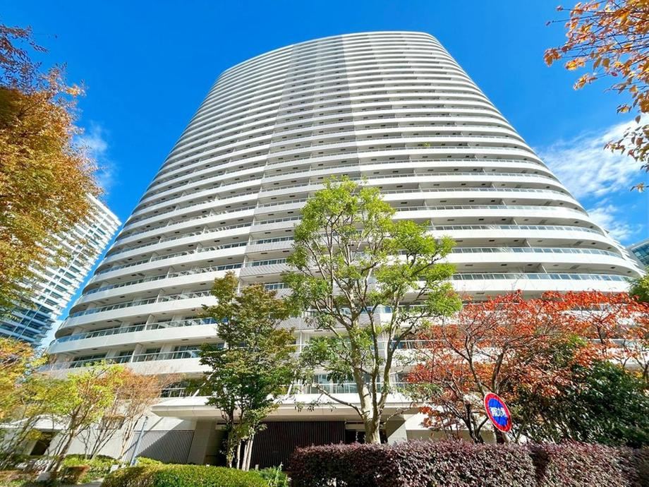 2LDK apartment in Nishi Ward, Yokohama, Kanagawa - Photo 1