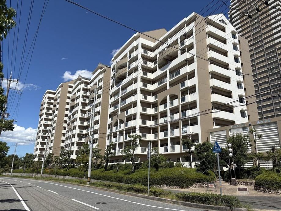 3LDK apartment in Nishi Ward, Kobe, Hyogo - Photo 1
