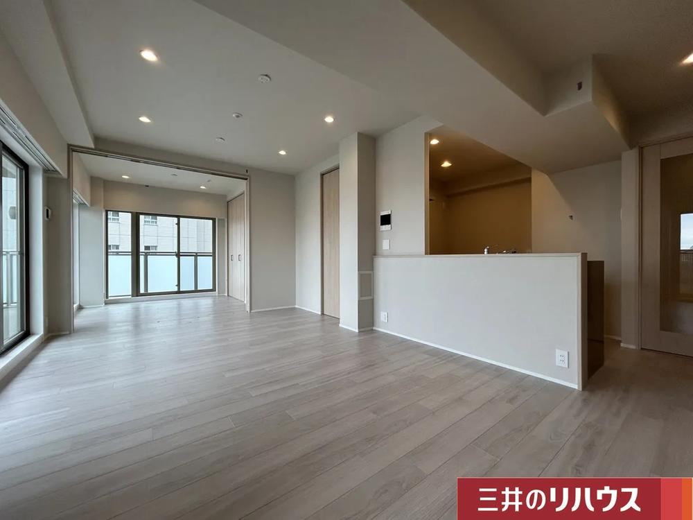 3LDK apartment in Nada Ward, Kobe, Hyogo - Photo 1