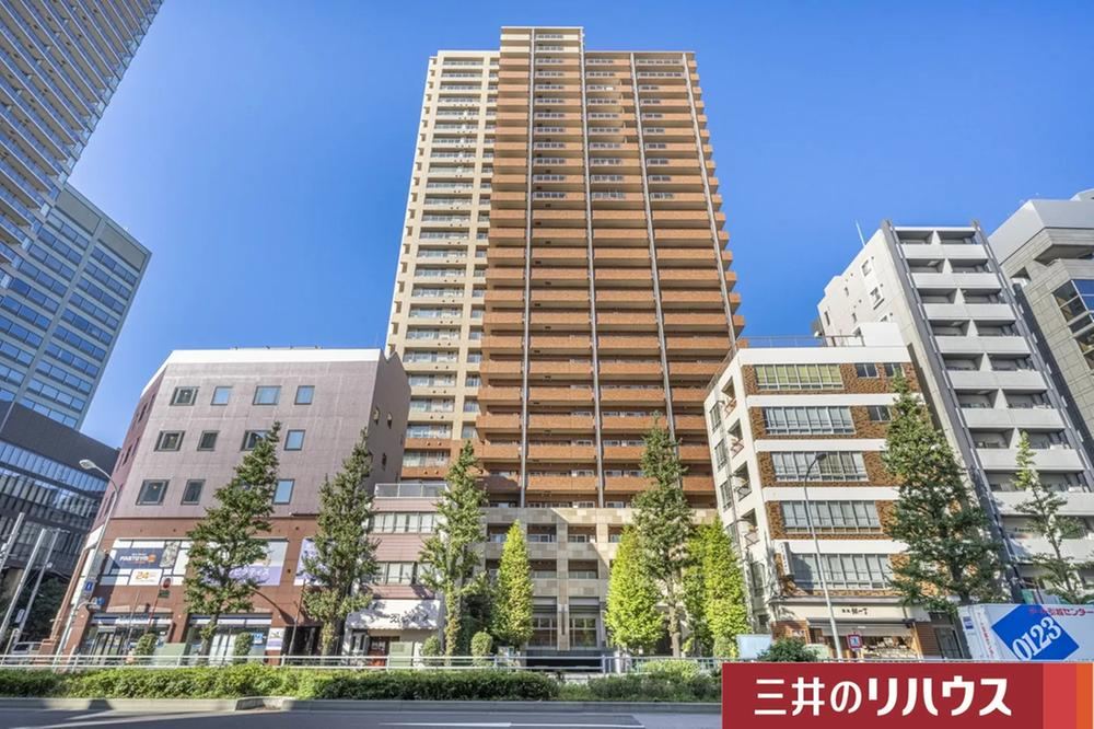 2LDK apartment in Bunkyo Ward, Tokyo - Photo 1