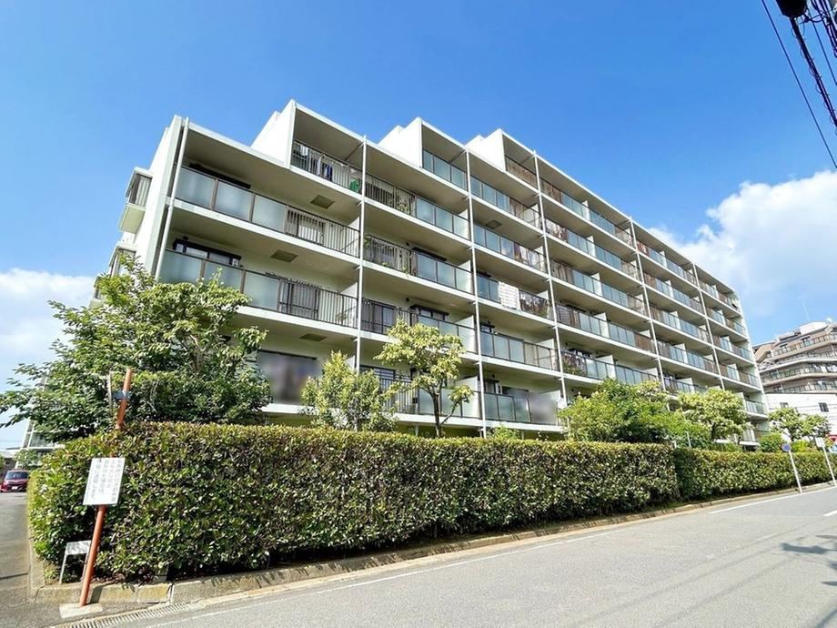 3LDK apartment in Midori Ward, Yokohama, Kanagawa - Photo 1