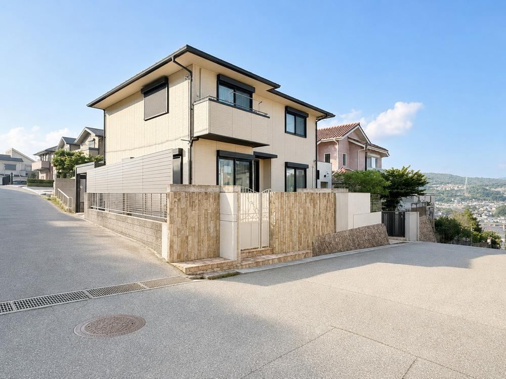 4LDK+S house in Takarazuka, Hyogo - Photo 1