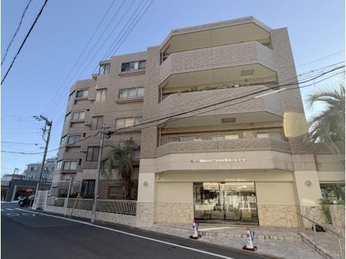 3LDK apartment in Chigasaki, Kanagawa - Photo 1