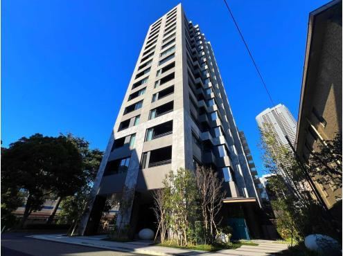 2LDK apartment in Minato Ward, Tokyo - Photo 1