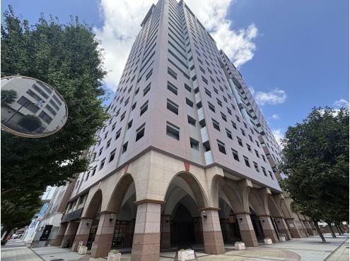 3LDK apartment in Naka Ward, Yokohama, Kanagawa - Photo 1