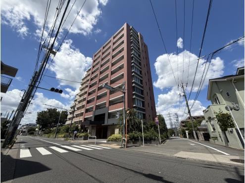 4LDK apartment in Setagaya Ward, Tokyo - Photo 1