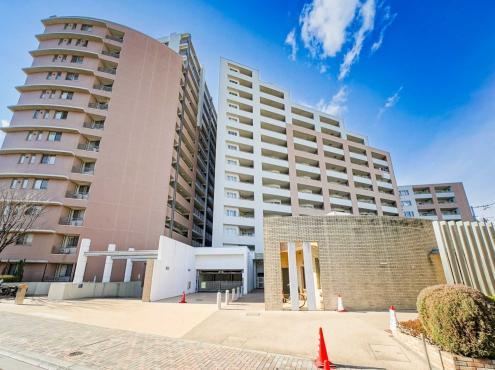 4LDK apartment in Toshima Ward, Tokyo - Photo 1