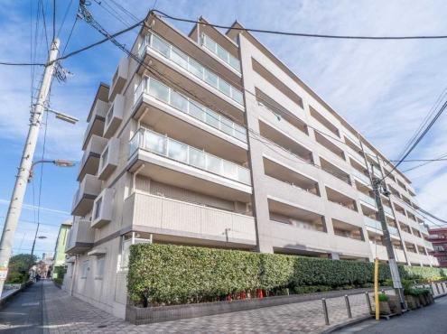 2LDK apartment in Toshima Ward, Tokyo - Photo 1
