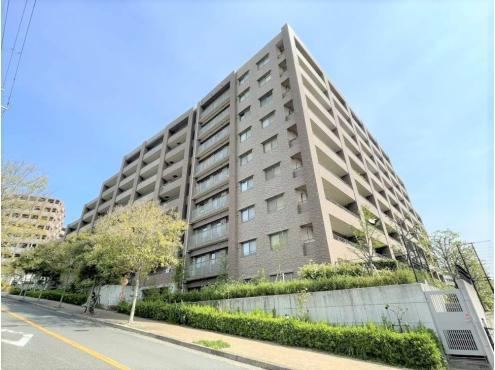 3LDK apartment in Suita, Osaka - Photo 1