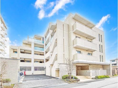 3LDK+S apartment in Ichikawa, Chiba - Photo 1