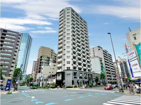 1LDK apartment in Minato Ward, Tokyo - Photo 1
