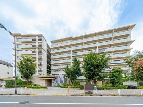 4LDK apartment in Nishitokyo, Tokyo - Photo 1