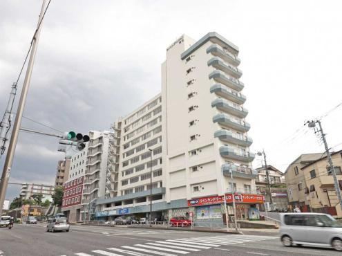 2LDK apartment in Ota Ward, Tokyo - Photo 1