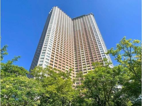3LDK apartment in Minato Ward, Tokyo - Photo 1