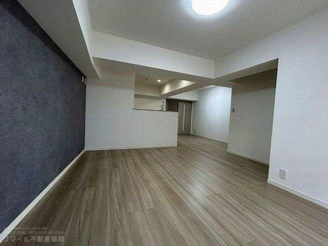 2LDK apartment in Chuo Ward, Fukuoka - Photo 1