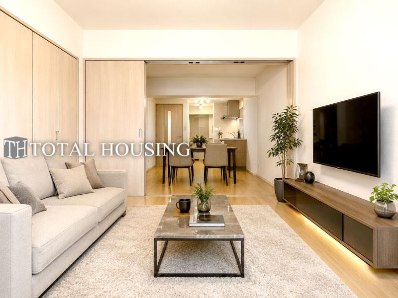 3LDK apartment in Koganei, Tokyo - Photo 1
