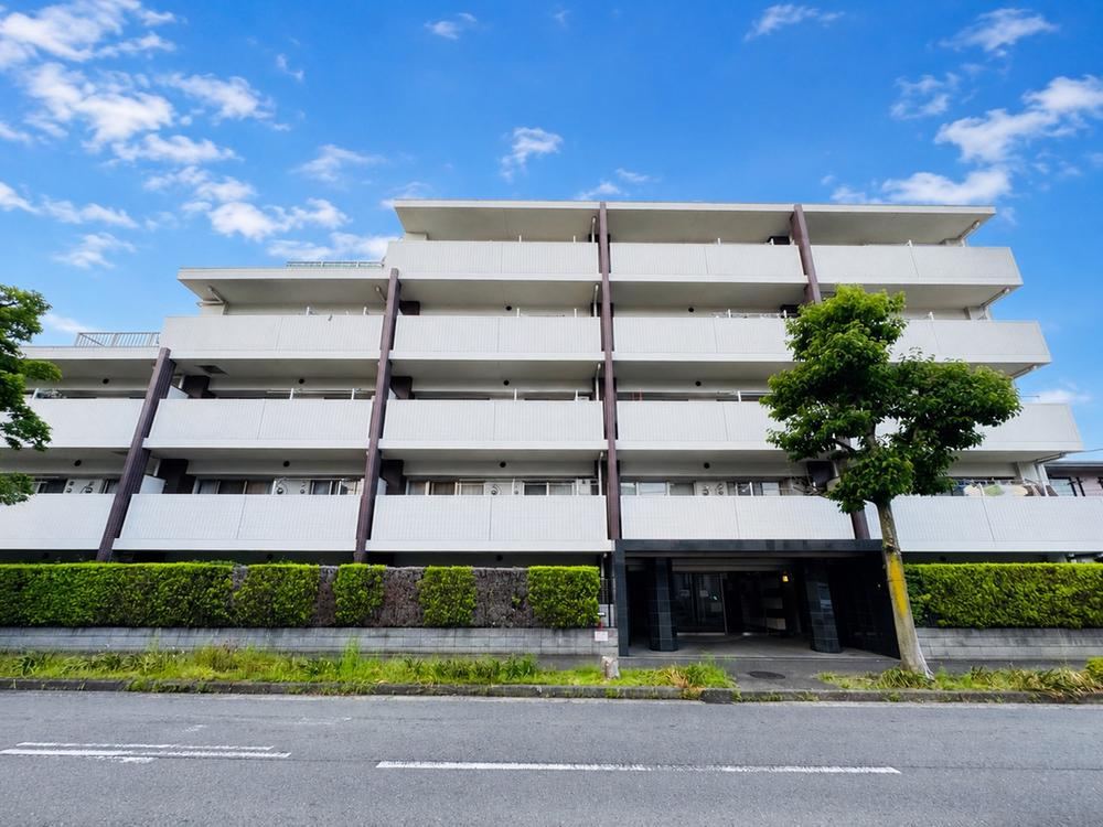 2LDK apartment in Midori Ward, Yokohama, Kanagawa - Photo 1