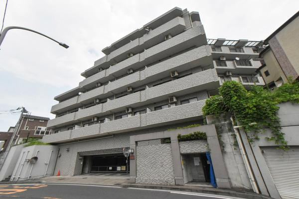 3LDK apartment in Tsurumi Ward, Yokohama, Kanagawa - Photo 1