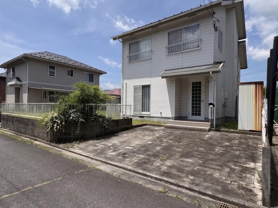 3LDK house in Asakita Ward, Hiroshima - Photo 1