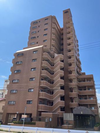 3LDK apartment in Niihama