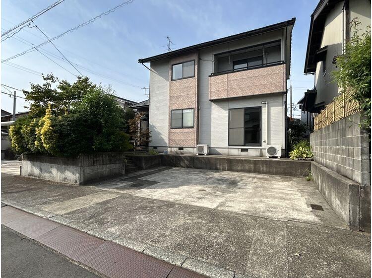 4LDK house in Fukui, Fukui - Photo 1