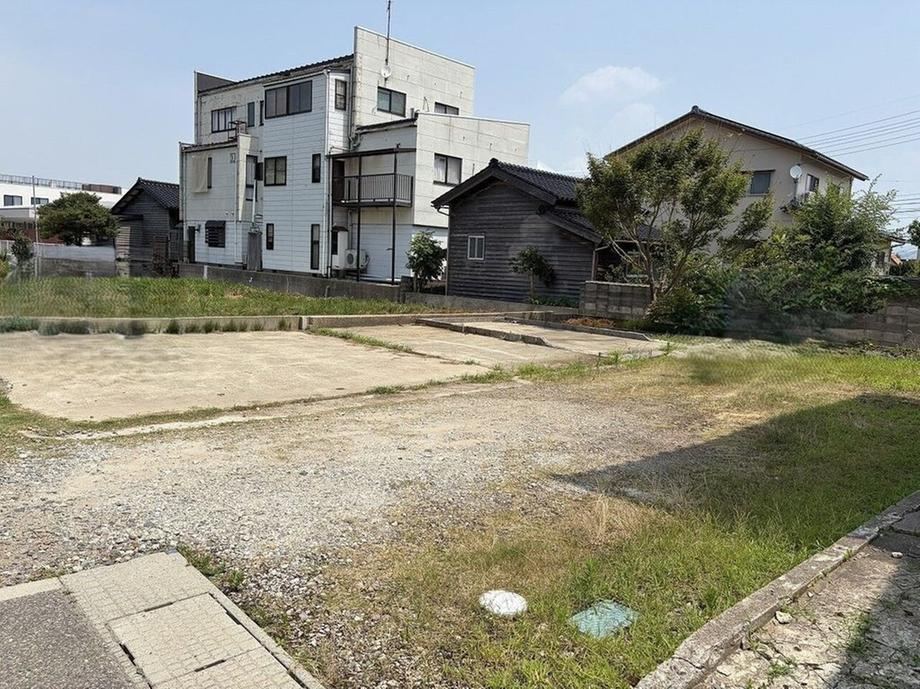 184 m² land in Hakui, Ishikawa - Photo 1