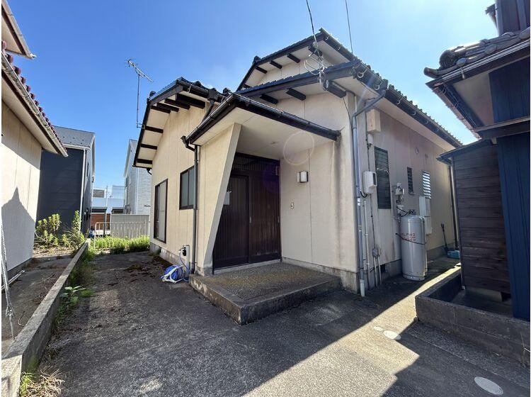 4LDK house in Tsubata, Kahoku District, Ishikawa - Photo 1