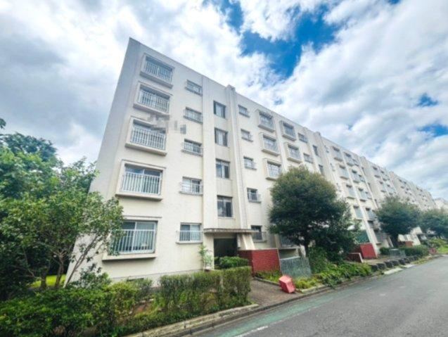 3DK apartment in Chofu, Tokyo - Photo 1