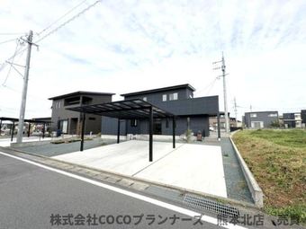 5LDK+S house in Kikuchi