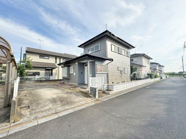 4LDK house in Shimotsuma, Ibaraki - Photo 1
