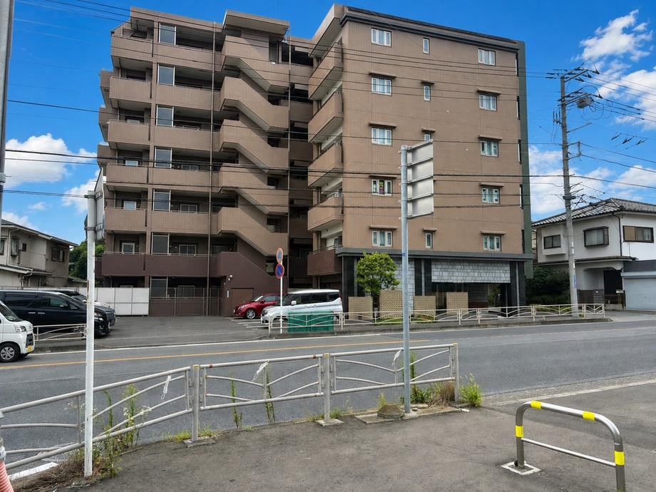 3LDK apartment in Asahi Ward, Yokohama, Kanagawa - Photo 1