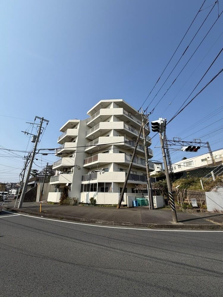 3LDK apartment in Fujisawa, Kanagawa - Photo 1