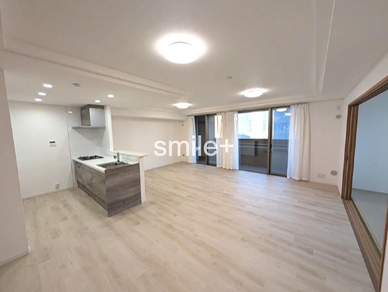 4LDK apartment in Kita Ward, Okayama - Photo 1