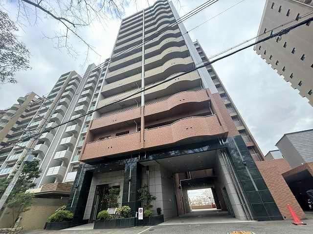 4LDK apartment in Takarazuka, Hyogo - Photo 1