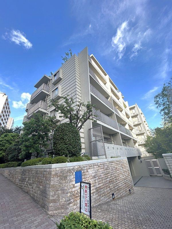 2LDK apartment in Shinagawa Ward, Tokyo - Photo 1