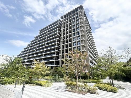 3LDK apartment in Akashi, Hyogo - Photo 1