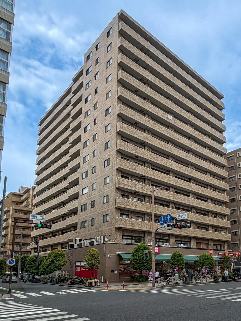 2LDK apartment in Minami Ward, Yokohama, Kanagawa - Photo 1
