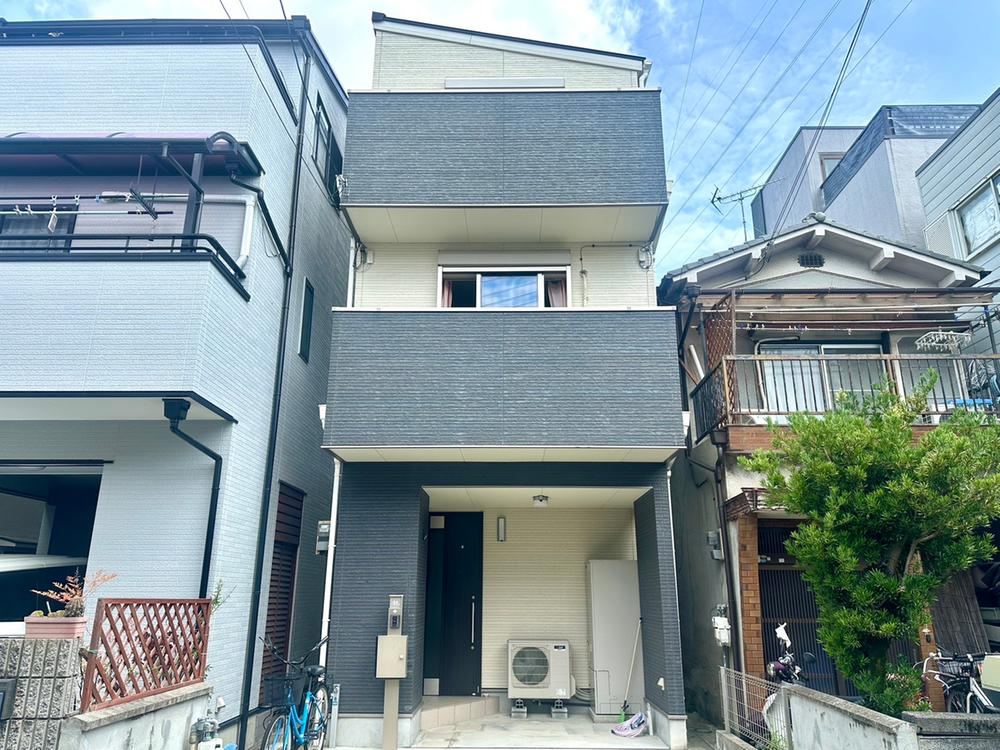 3LDK house in Kadoma, Osaka - Photo 1