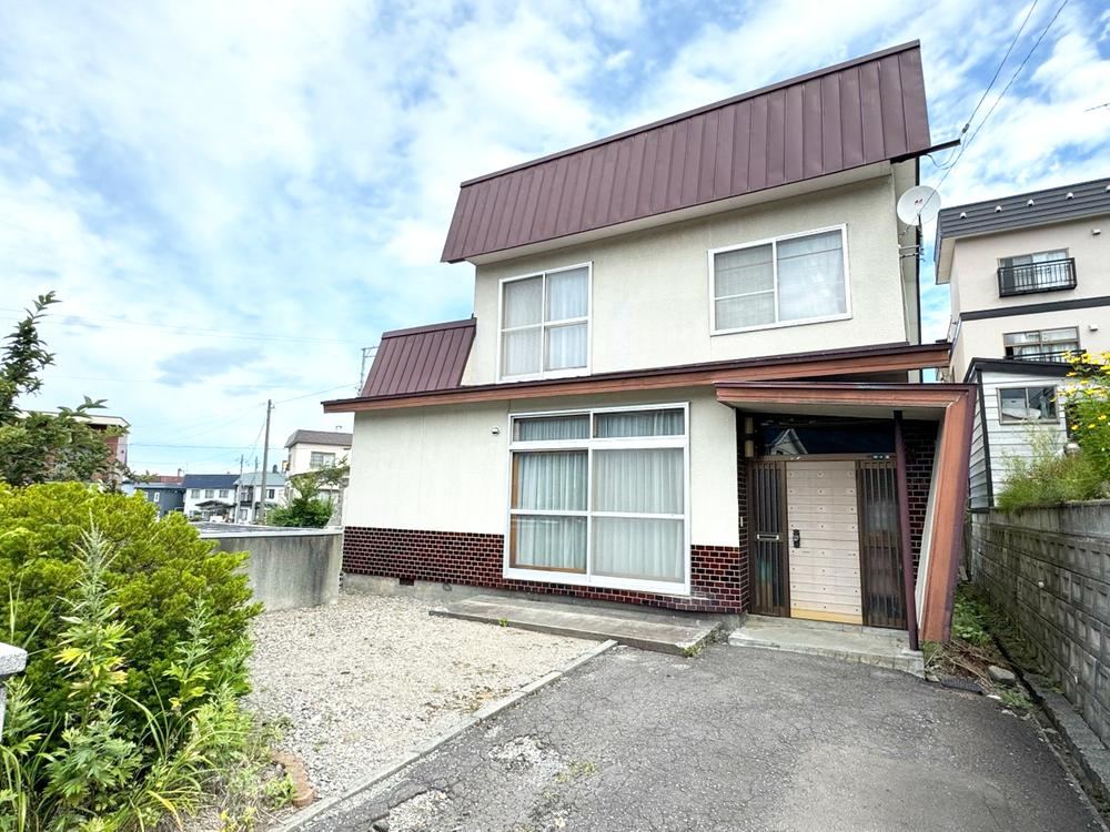 4LDK house in Otaru, Hokkaido - Photo 1