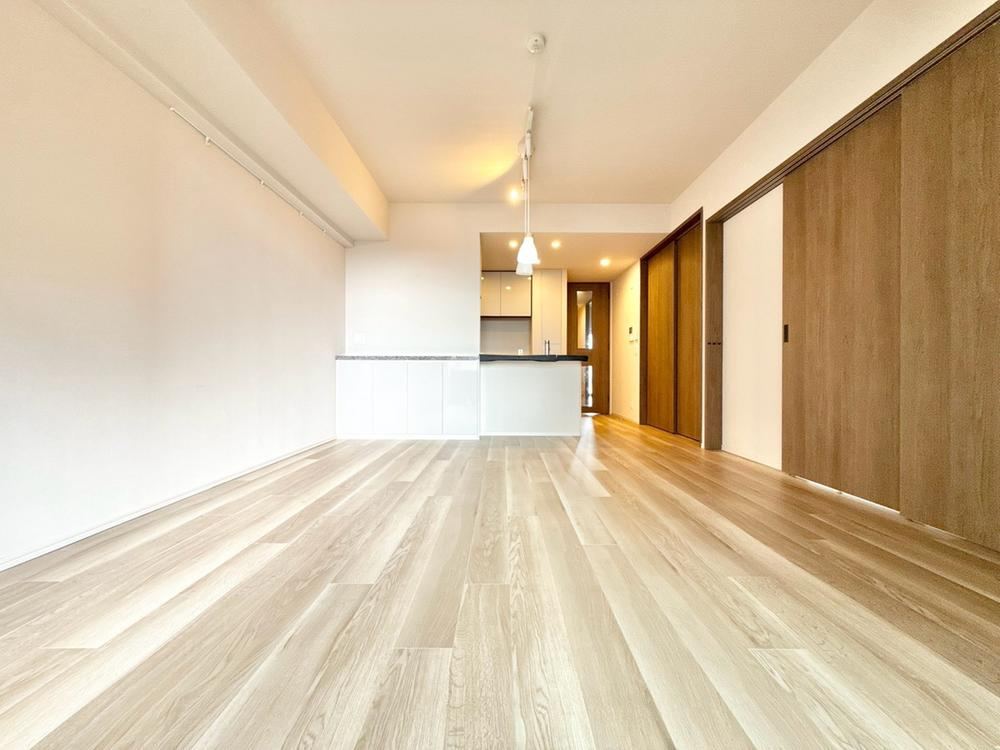 3LDK apartment in Shinjuku Ward, Tokyo - Photo 1