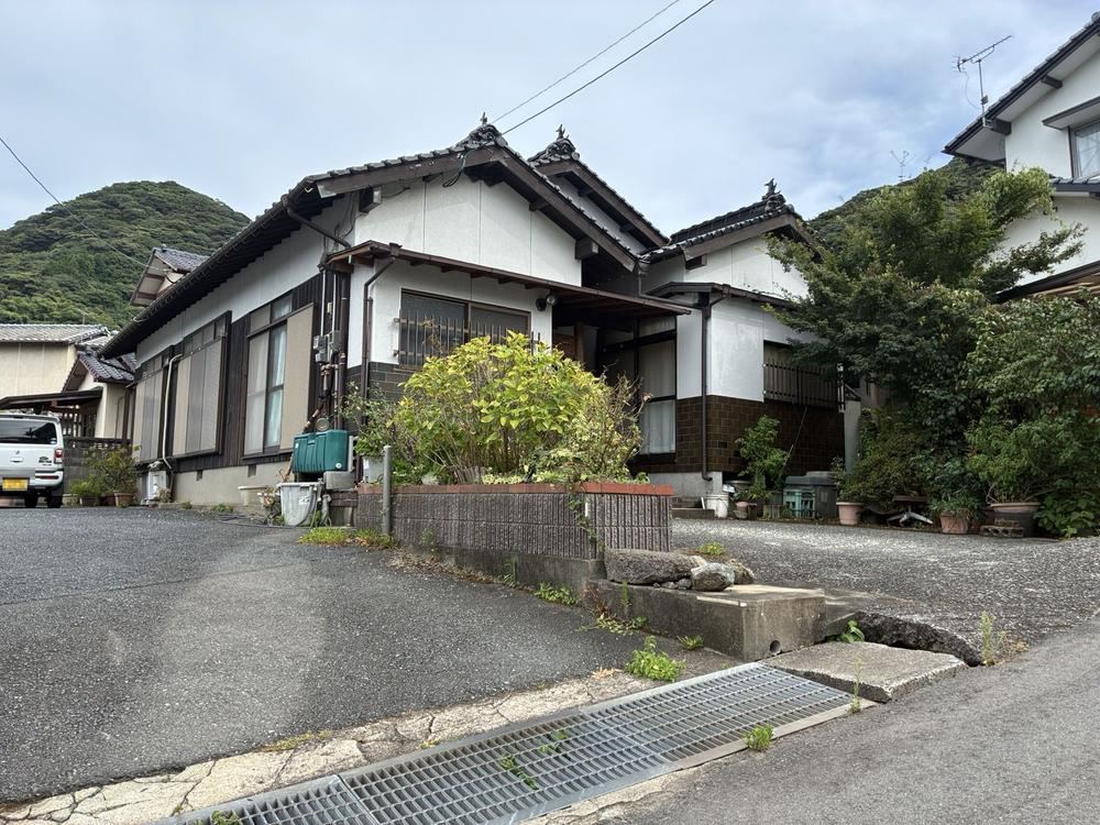 3LDK house in Moji Ward, Kitakyushu, Fukuoka - Photo 1