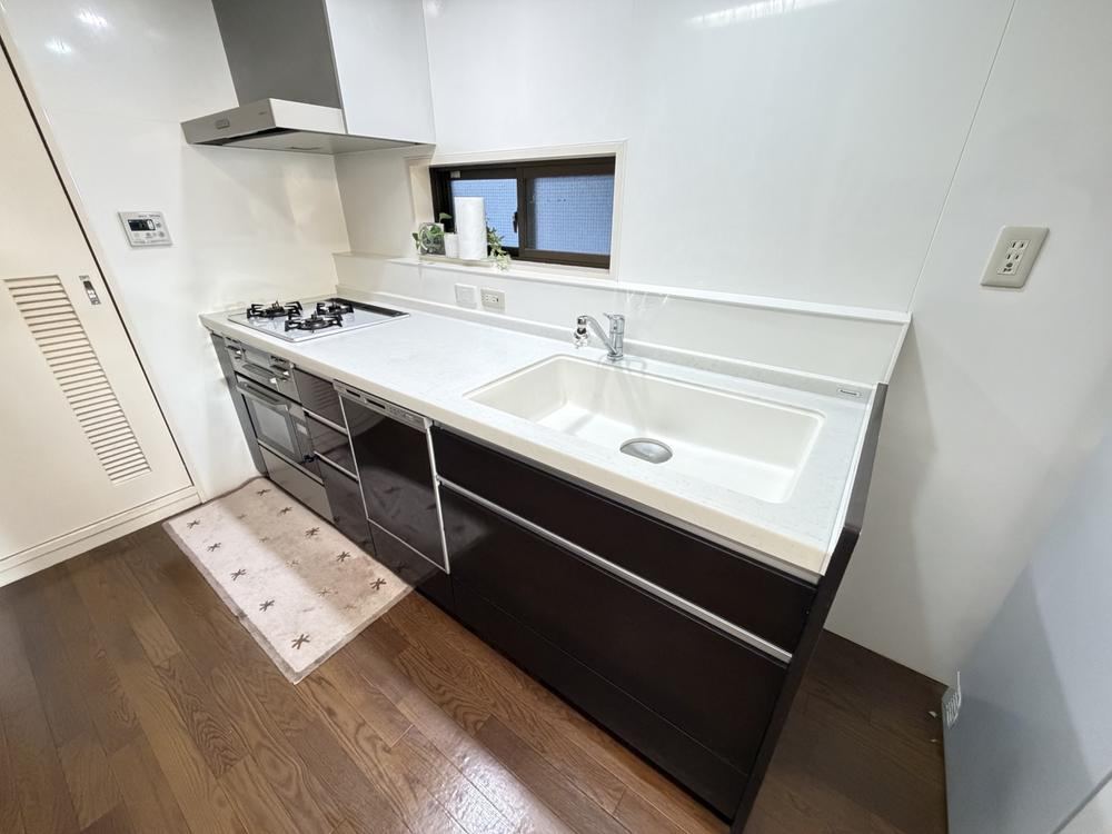 3LDK apartment in Ashiya, Hyogo - Photo 1