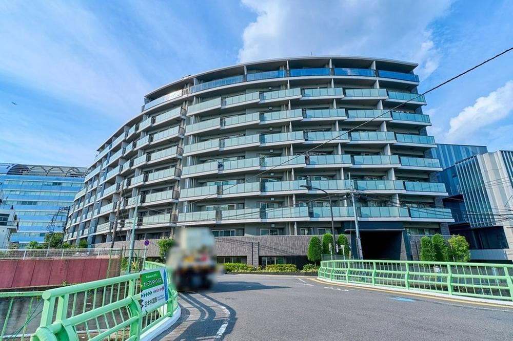 2LDK apartment in Shinjuku Ward, Tokyo - Photo 1