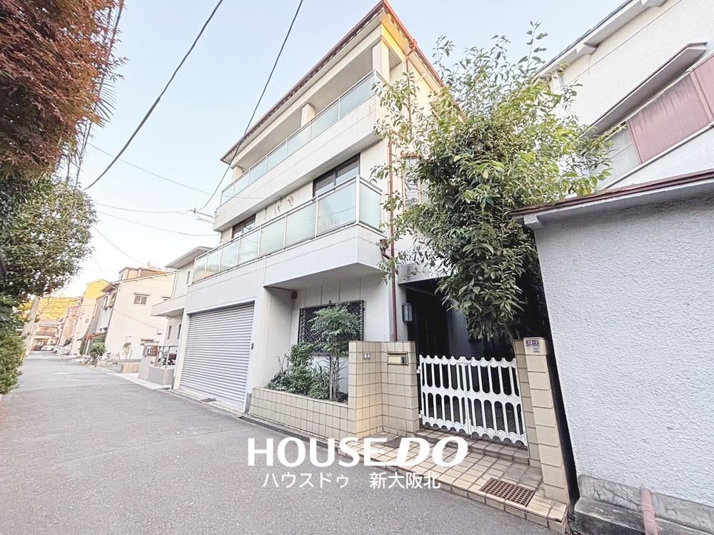 6LDK house in Tsurumi Ward, Osaka - Photo 1
