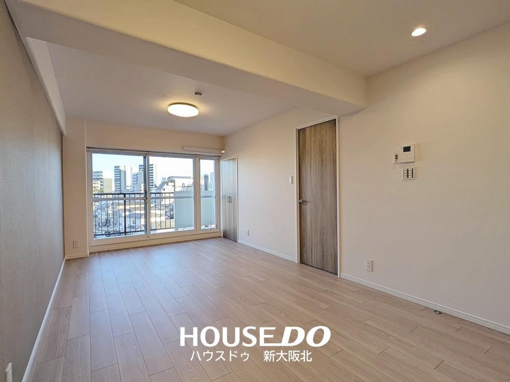 1LDK+S apartment in Yodogawa Ward, Osaka - Photo 1