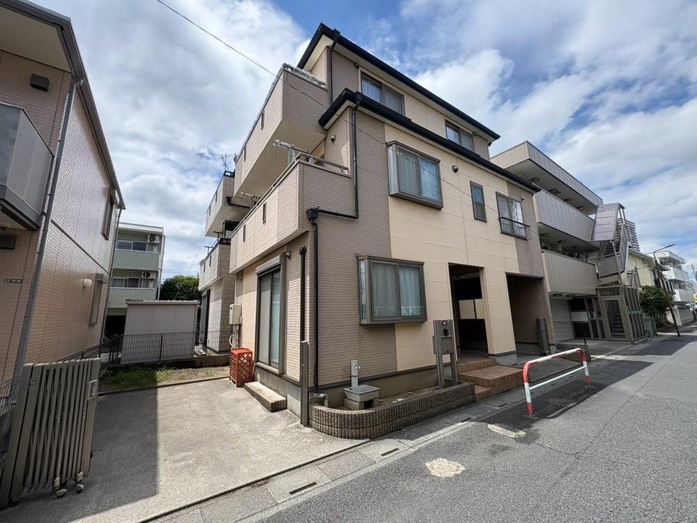 4LDK house in Soka, Saitama - Photo 1