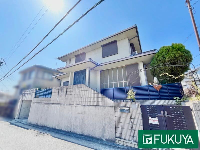 6LDK+S house in Yamatokoriyama, Nara - Photo 1