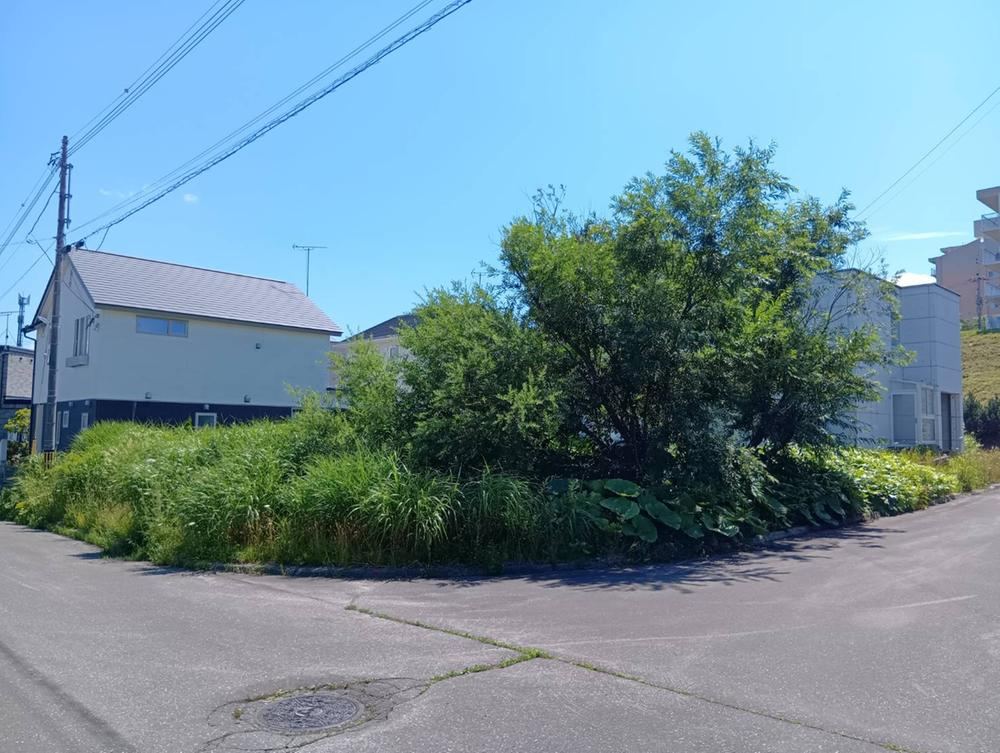 252 m² land in Kitahiroshima, Hokkaido - Photo 1
