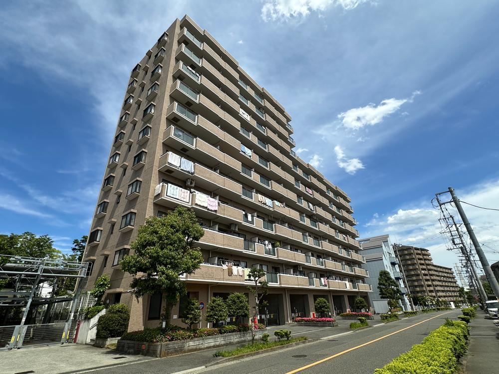 3LDK apartment in Fujisawa, Kanagawa - Photo 1